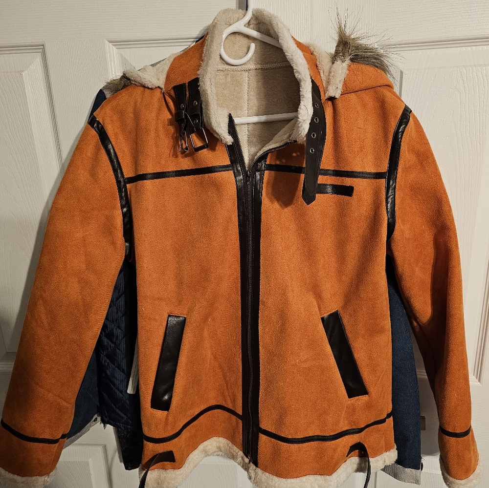 SUEDE hoodie. Lightweight material with soft, warm lining